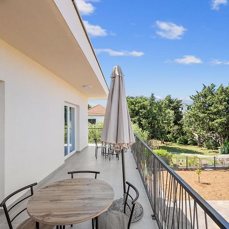 Villa Magnolia Pirovac Exterior photo